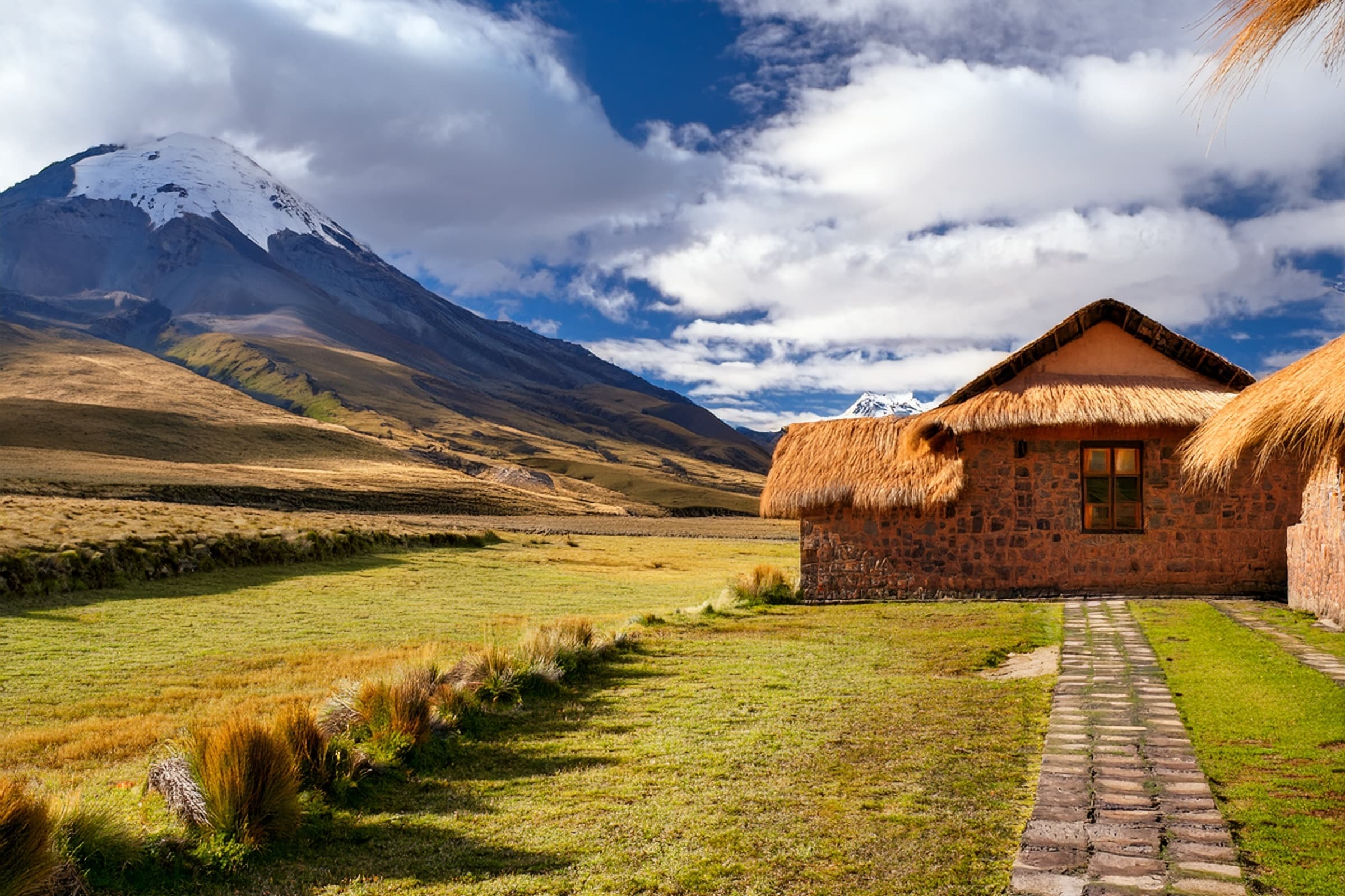 Scenic stop in Cotopaxi, Ecuador with broader landscape context