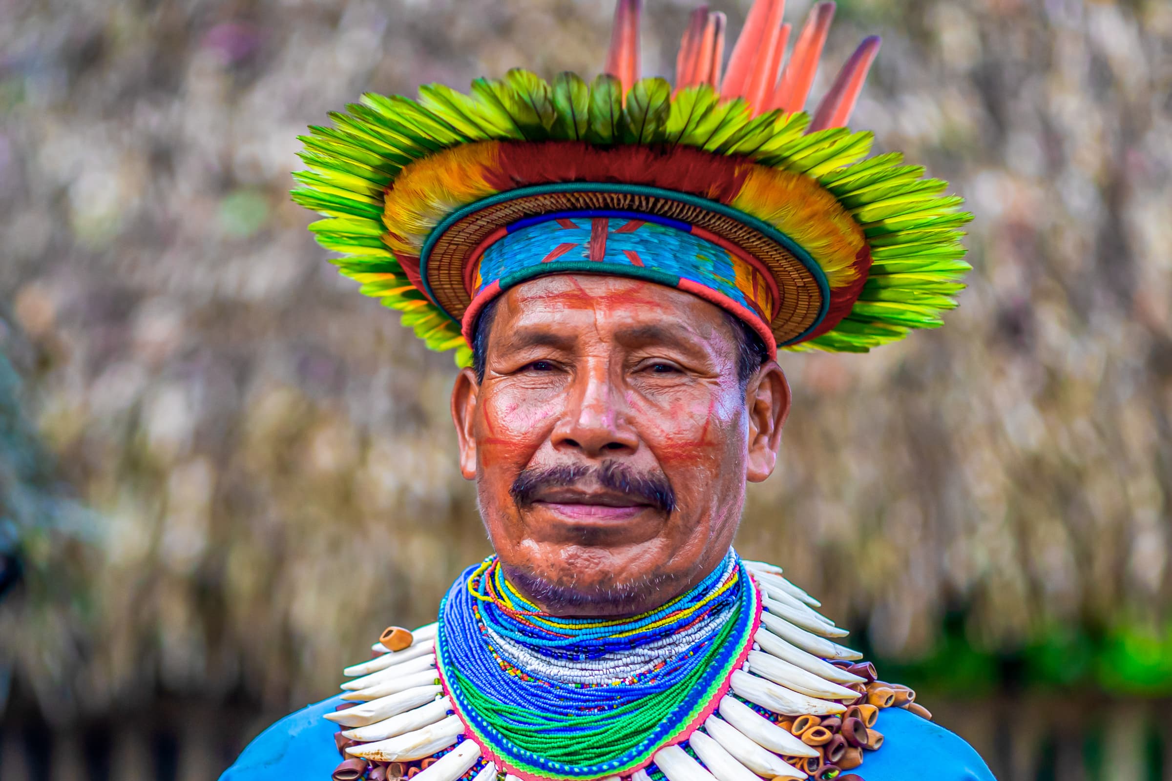 Canoe-based wildlife experience in Cuyabeno Wildlife Reserve, Ecuador with lagoon exploration context