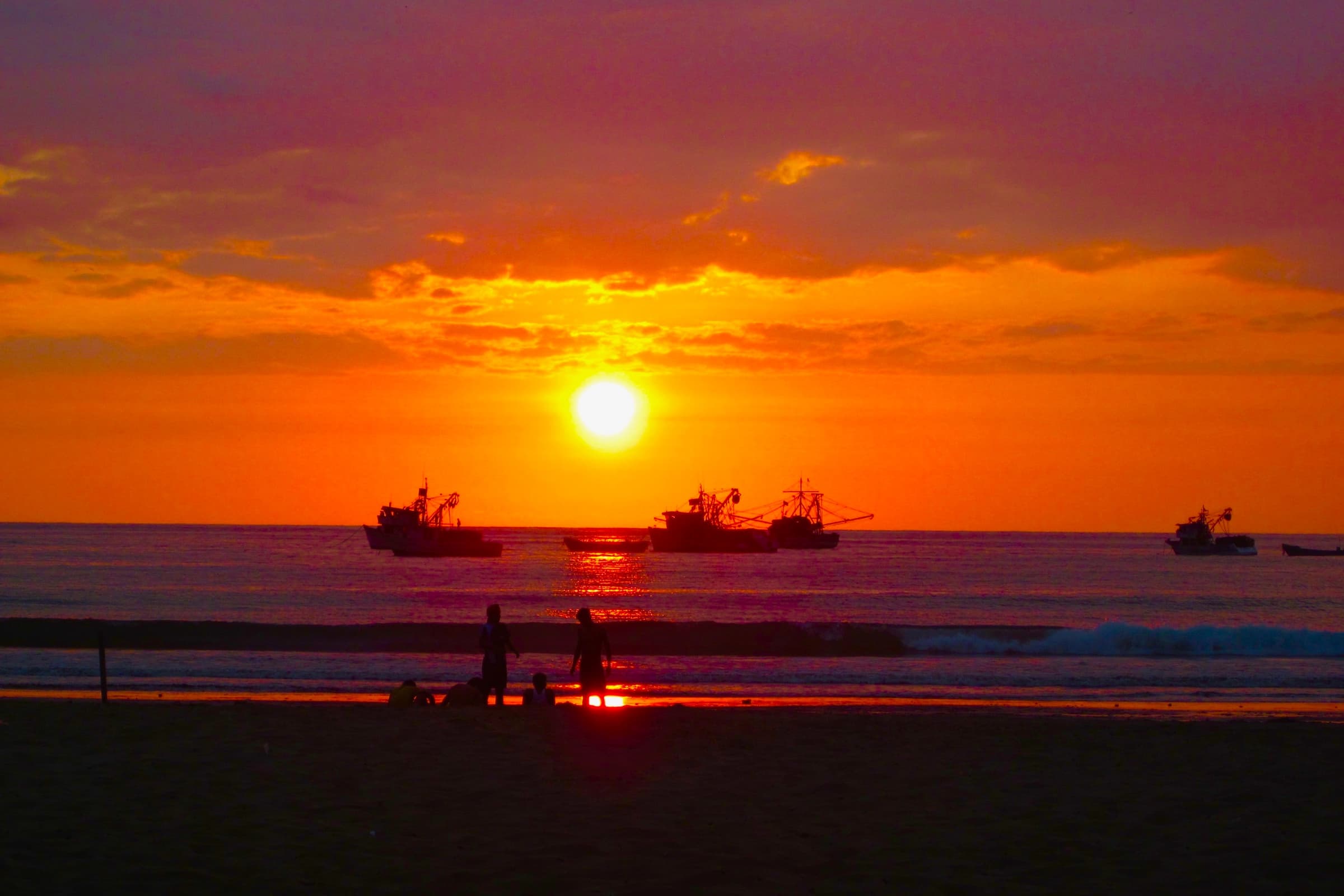 Closing coastal visual in Puerto López, Ecuador